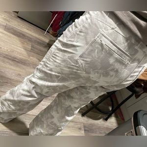 Gerry womens white and gray snow pants- size large brand new